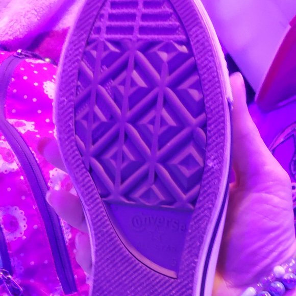 Chuck Taylor All Star Graffiti Low Tops - Picture 5 of 5